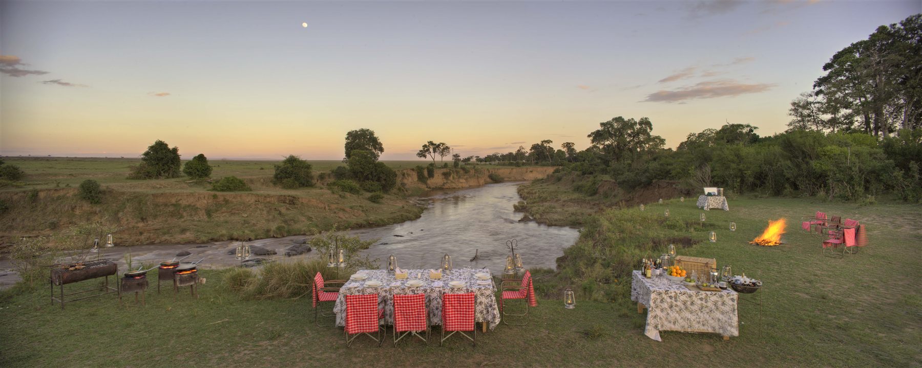 Private bush dining on an East African safari